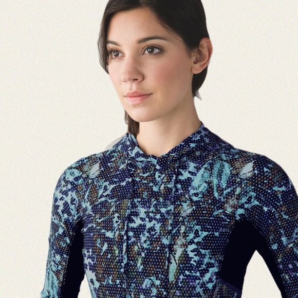 Lululemon Runbeam Hoodie - Picture 8 of 10